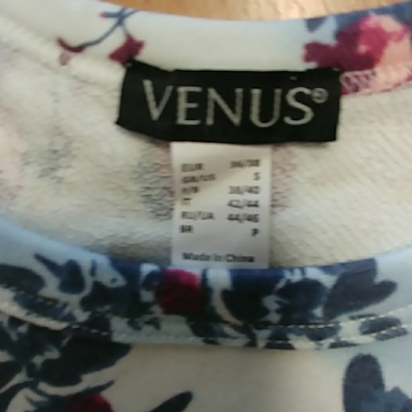 Venus Floral Cold Shoulder Sweatshirt - Picture 7 of 8
